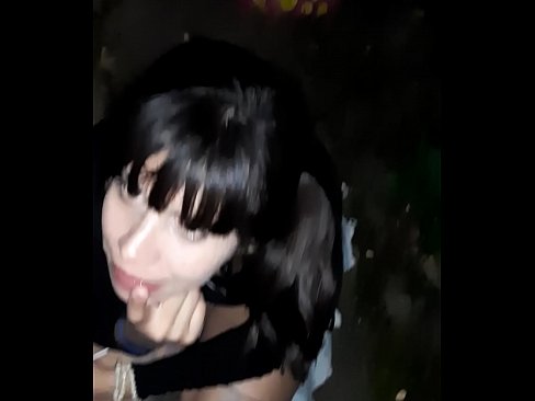 ❤️ Në rrugë penisi i fryrë në këmbim të karamele Video e ndyrë  në pornografi sq.yh9n.top ﹏