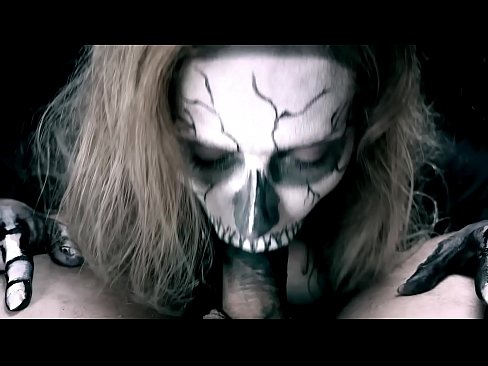 ❤️ Vajzë demonike që thith karin me gojën e saj të zezë dhe gëlltit sperma. Video e ndyrë  në pornografi sq.yh9n.top ﹏